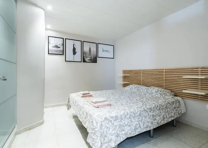 Apartment By The Sea In Cristianos