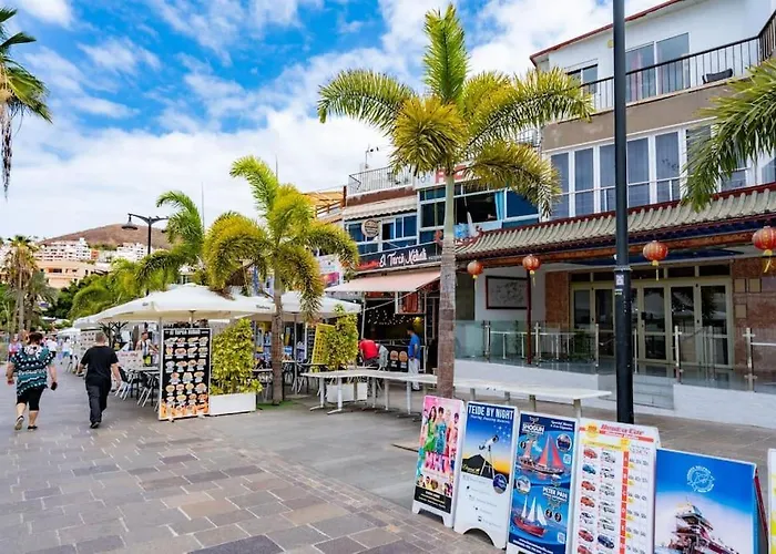 Apartment By The Sea In Cristianos *