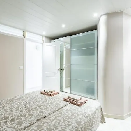 Apartment Apartment By The Sea In Los Cristianos