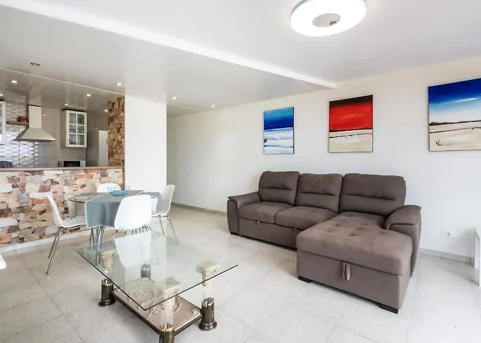 By The Sea In Cristianos * 洛斯克里斯蒂亚诺斯